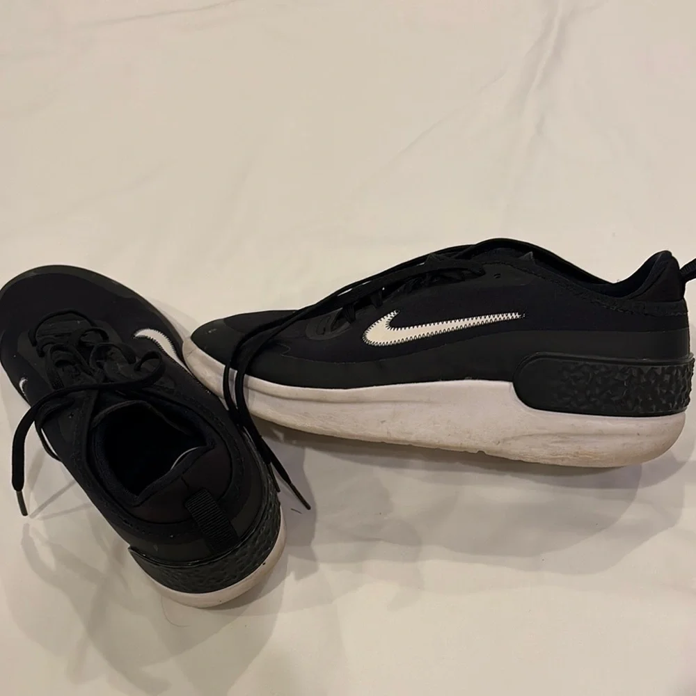 Nike Women Black Sneakers